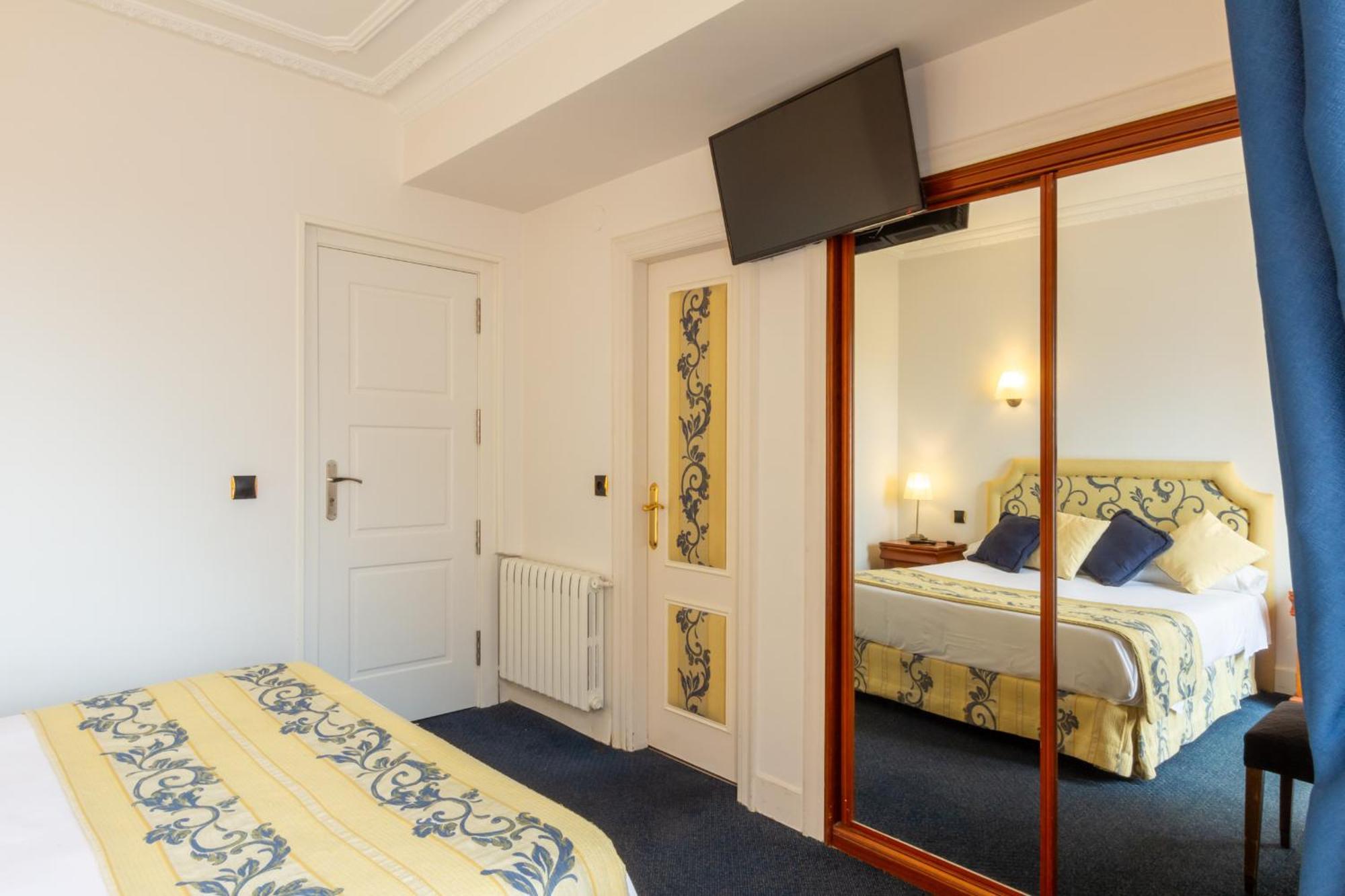 Hotel Marixa Лягвардиа Экстерьер фото