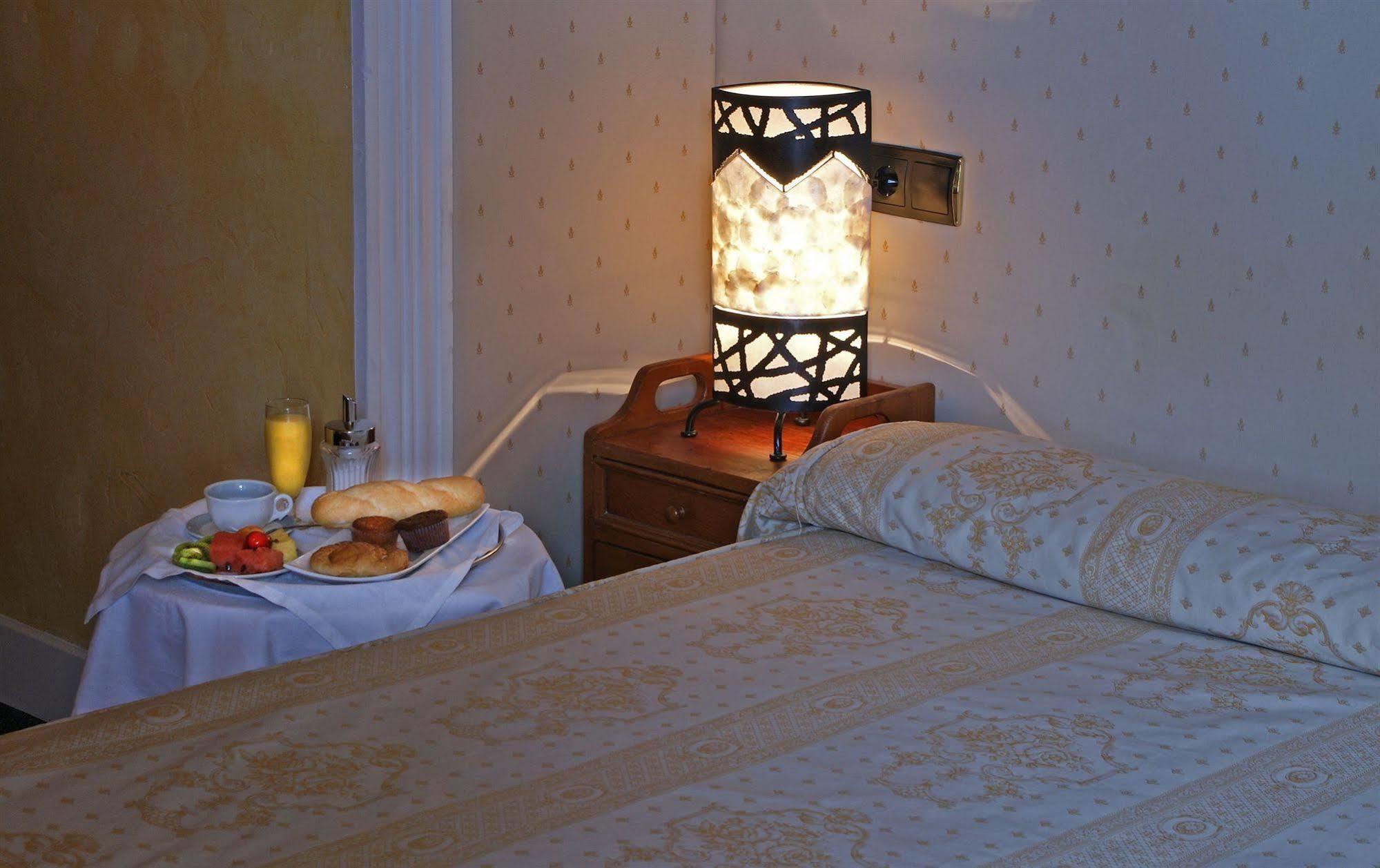 Hotel Marixa Лягвардиа Экстерьер фото